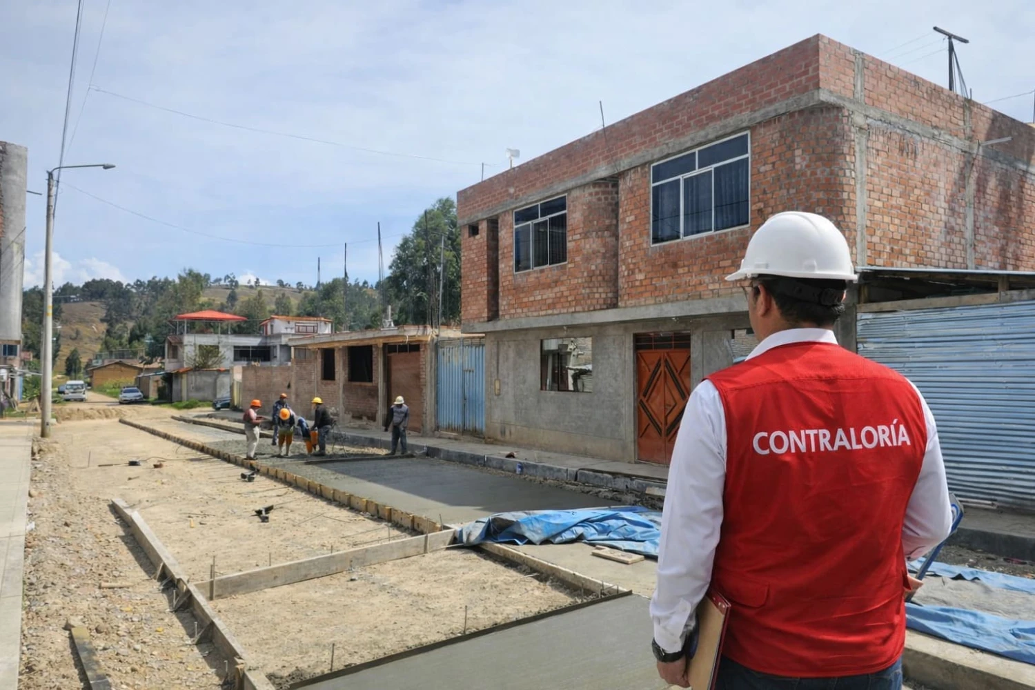 Contraloría alerta fallas en obra vial de Quilcas