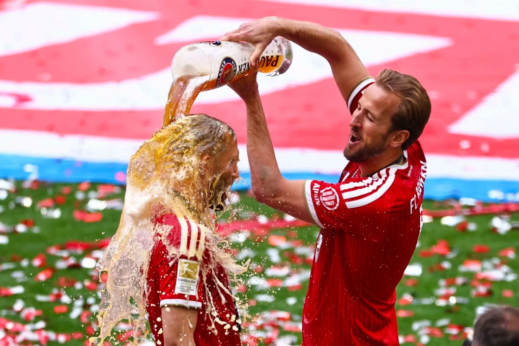 Bayern celebra la Bundesliga 2025-26 con triplete de Harry Kane