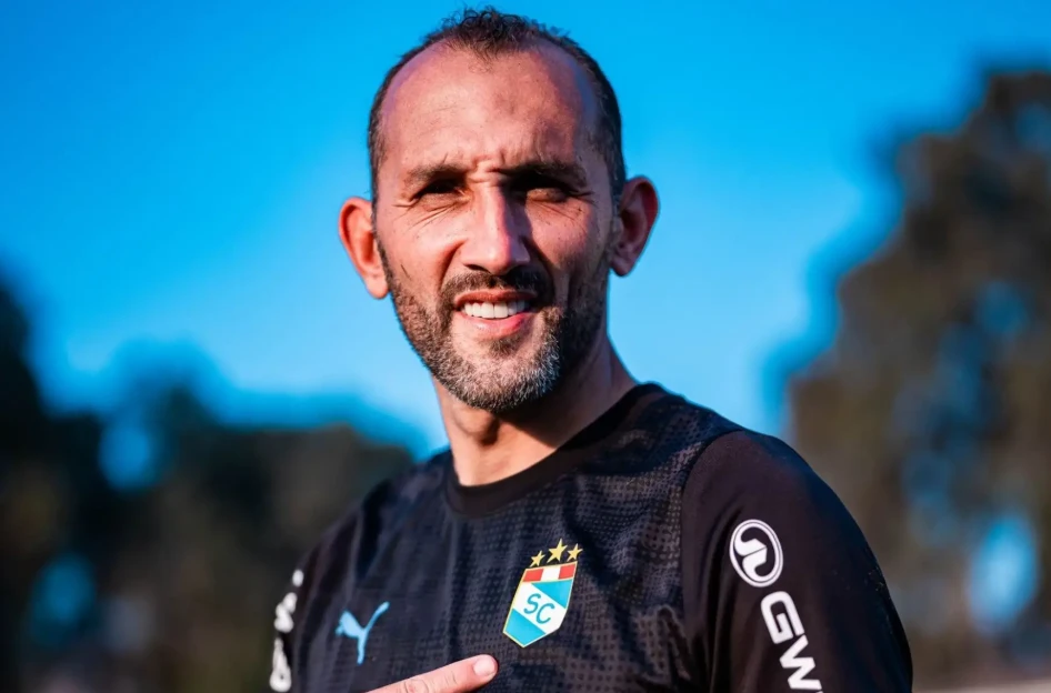 “Venir a Cristal fue una decisión mía”: Hernán Barcos es presentado en Sporting Cristal y jugará hasta finales del 2026