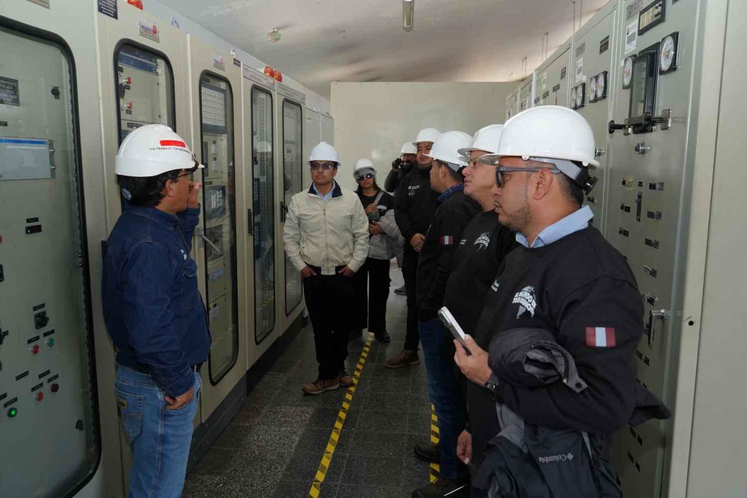Estudiantes de Colombia destacan gestión de Electrocentro