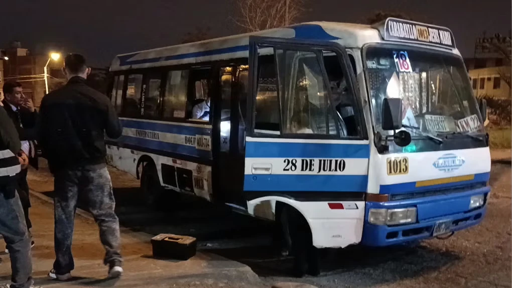 Carabayllo: ruta 18 paraliza servicio por atentado