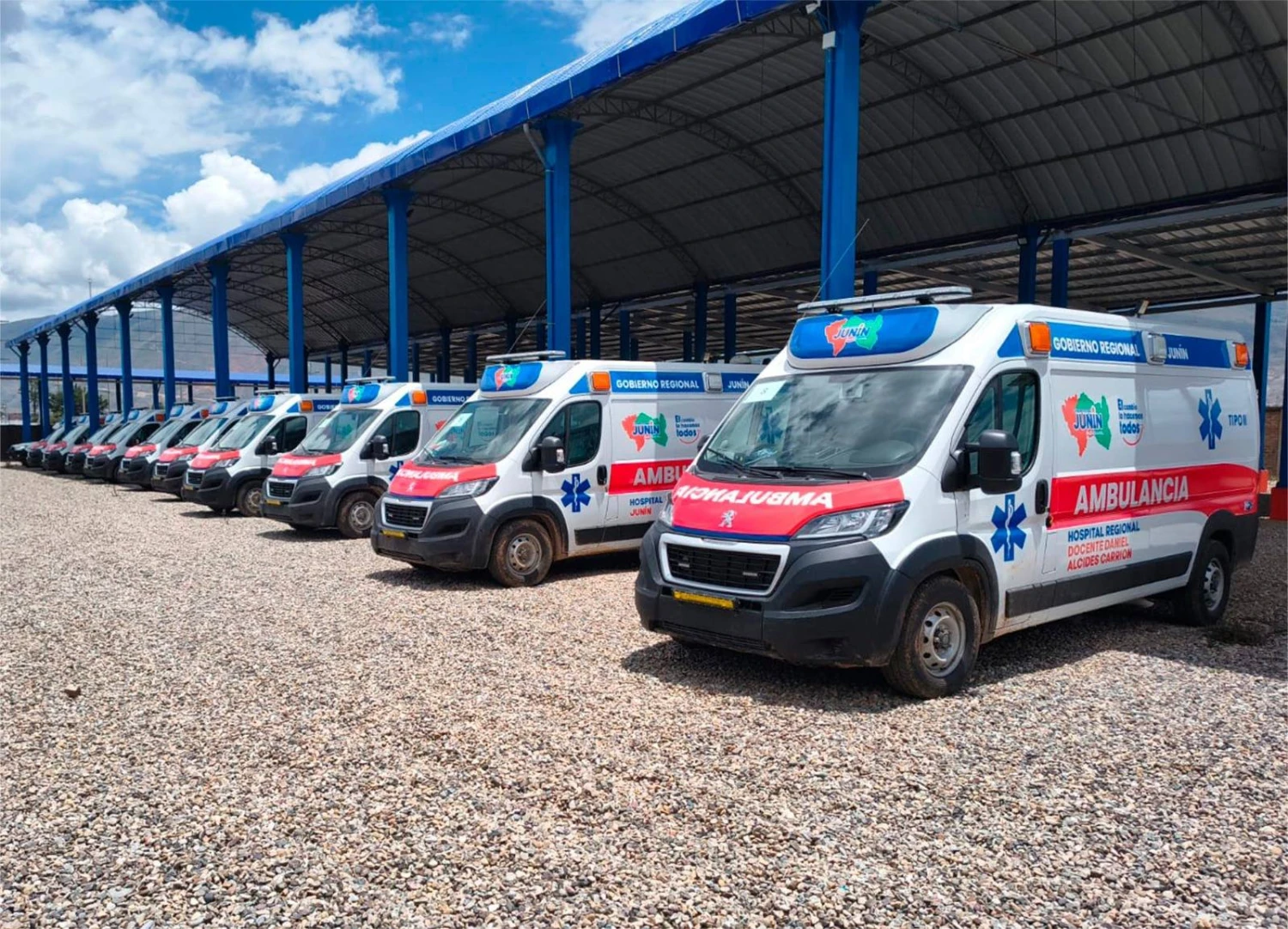 Junín refuerza salud con 13 nuevas ambulancias
