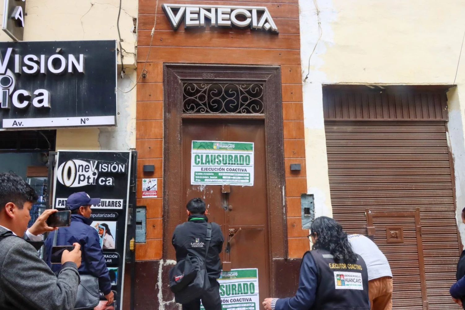 Huancayo clausura bares clandestinos en Semana Santa