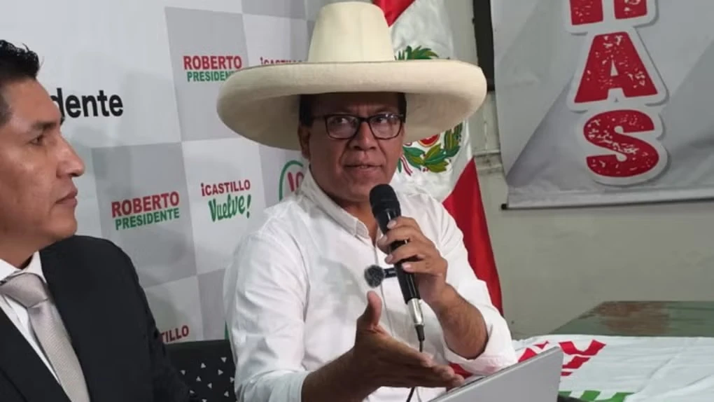 Juntos por el Perú desafía renuncia de Corvetto