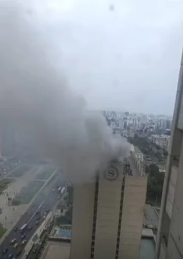 Evacúan hotel Sheraton por fuerte humareda en Lima