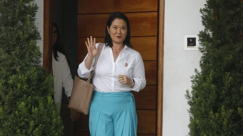Keiko Fujimori recibe credenciales presidenciales hoy