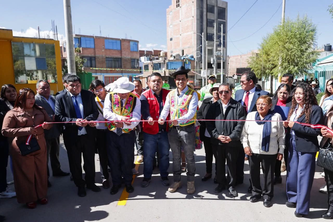 El Tambo entrega 18 km de pistas tras inversión histórica