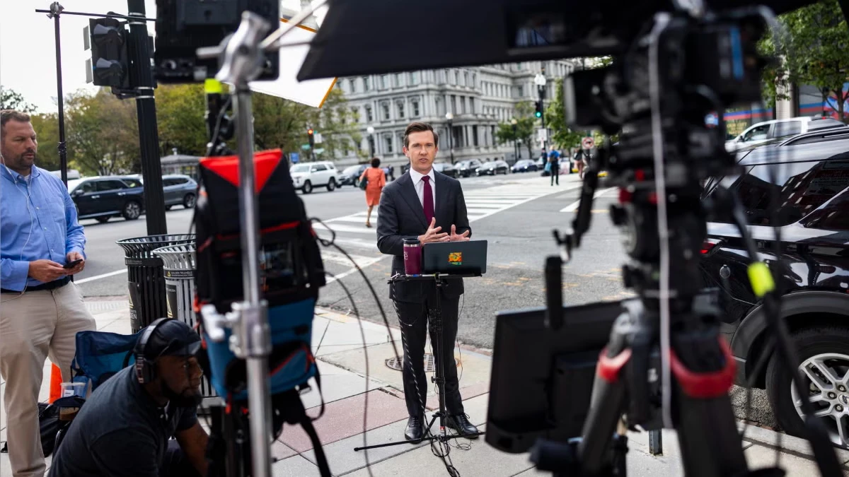 Principales cadenas de televisión suspenden la cobertura conjunta de Donald Trump tras reciente veto