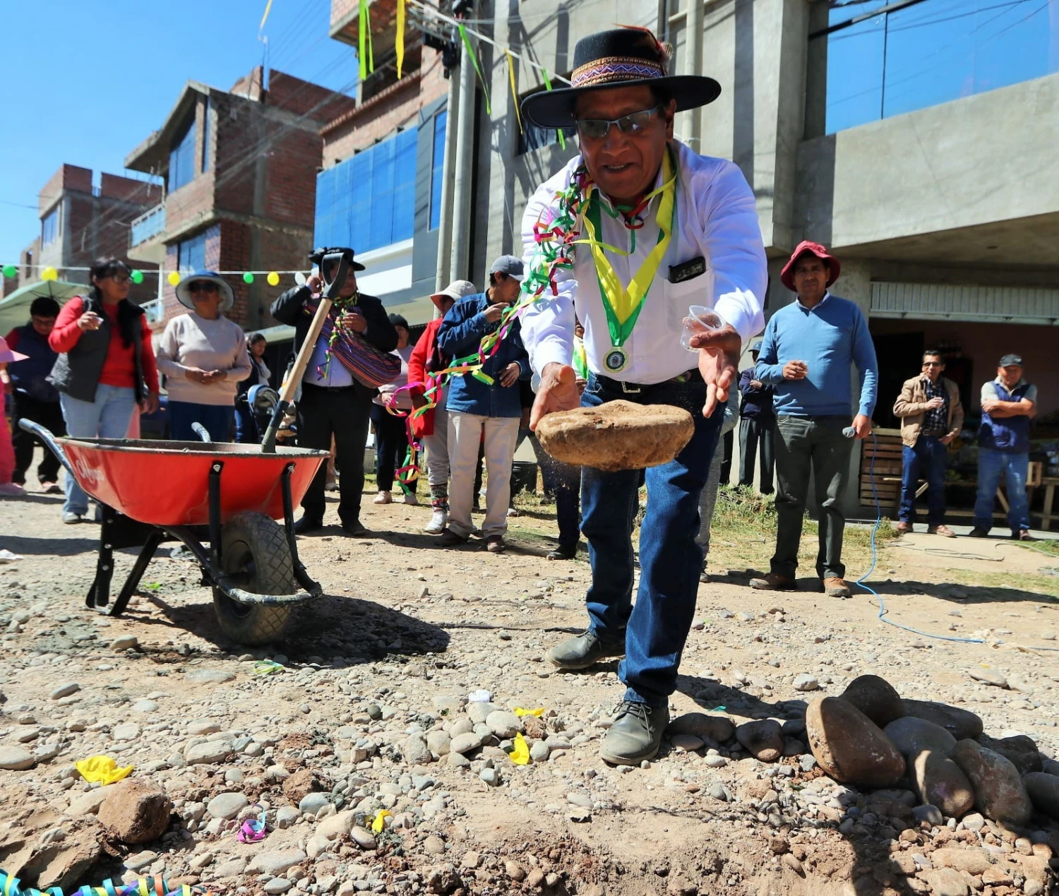 El Tambo lleva agua y desagüe a La Esperanza