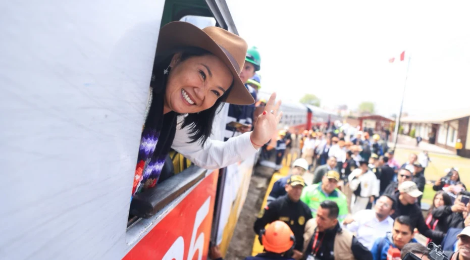 Presidenta reinicia operaciones del Tren Macho y anuncia rehabilitación de más de 120 kilómetros de vía