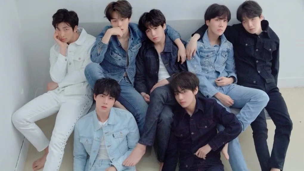BTS y Sheinbaum: balcón histórico en México