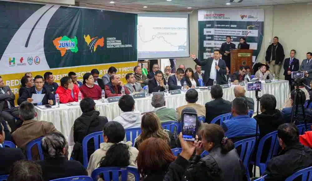 Paro regional por la Nueva Carretera Central